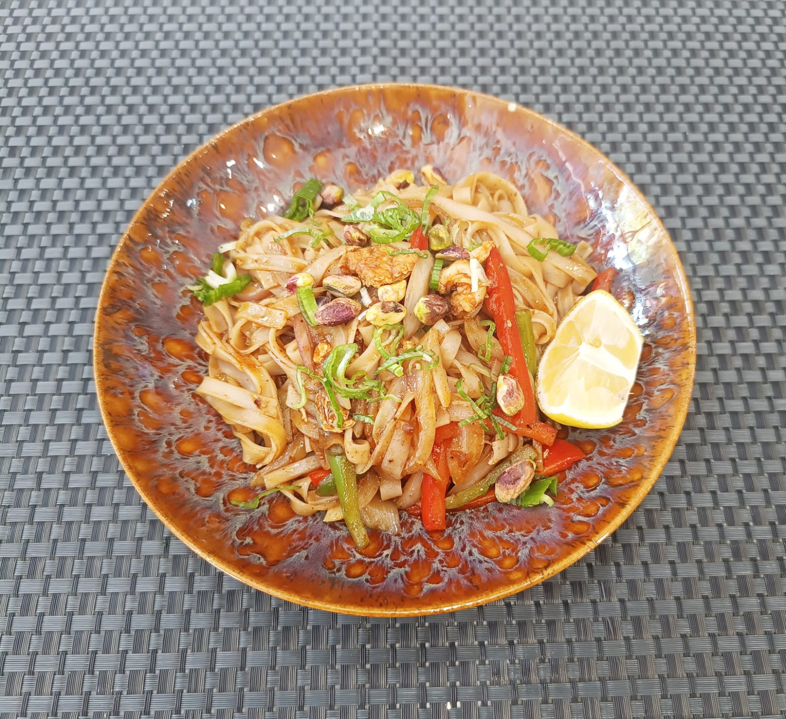 PAD THAI DE GAMBAS